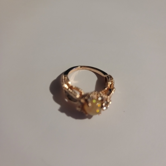 ROSE gold tone ring opal cream ring approximately 5.5. See last pic - Picture 2 of 8